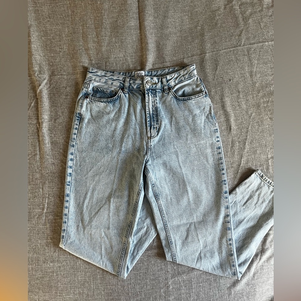 BDG Urban Outfitters Mom High Rise Jeans Light Wash Acid Blue Denim Womens 29
